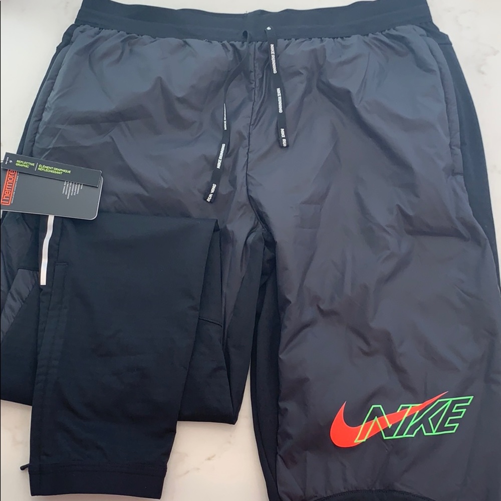 Nike standard fit thermal pants NWT